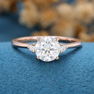 6.5mm Round cut Moissanite Engagement ring 
