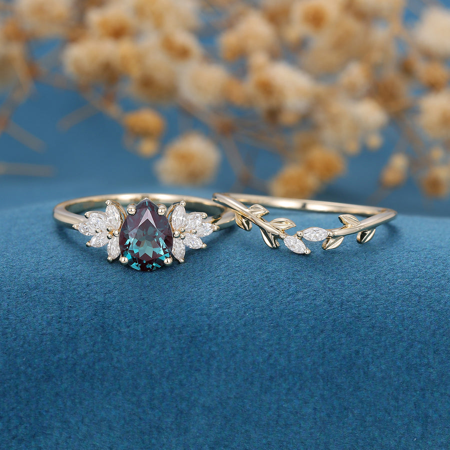 Pear cut Alexandrite Engagement ring Bridal Set 