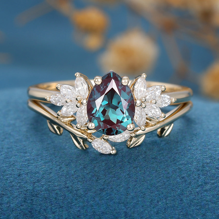 Pear cut Alexandrite Engagement ring Bridal Set 